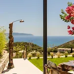 Hilaritas Premium Seafront Stay - April & May Limited Spring Offer!