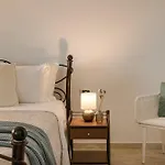 Ipoliti Luxury Living