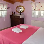 Mountain Breeze Cottage