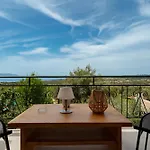 Hilltop Resort At Kefalonia