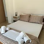 Marathon Apartment