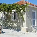 Mata'S Cottage