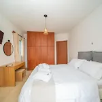 Nefeli Apartments