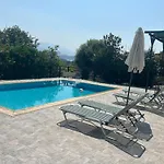 Villa Varkoula