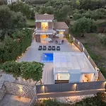 Aqua View Villa Pessada