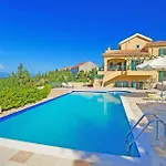 Villa Emelisse By Villa Plus
