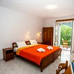 Captain Georgio Apartments