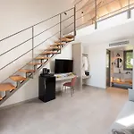 Reveli Suites
