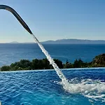Villa Kalypso Infinity Pool Villa