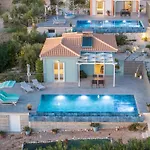 Fiora Villas