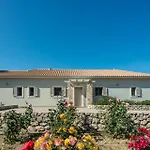Villa La Vie By Vintage Travel