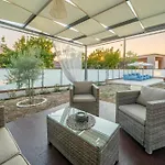 Home Plousia