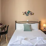 Vista Verde Studios & Apartments
