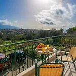 Kallithea Studios & Apartments