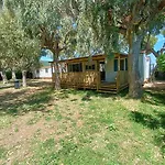 Camping Karavomilos