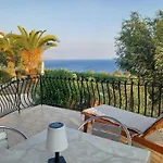 Nerissa 3, Two Bedroom Beach House