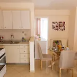 Rena'S House 2