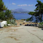 4 Seasons Studios