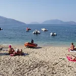 Camping Karavomilos Beach