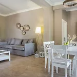 Julia'S Villa Style Apartment