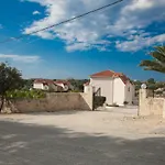 Cavaliere Houses