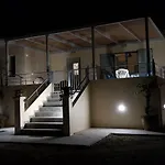 XI House