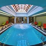 Utopia Resort And Spa