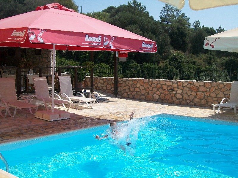 Sarantos Pool Suites 4* Кефалония