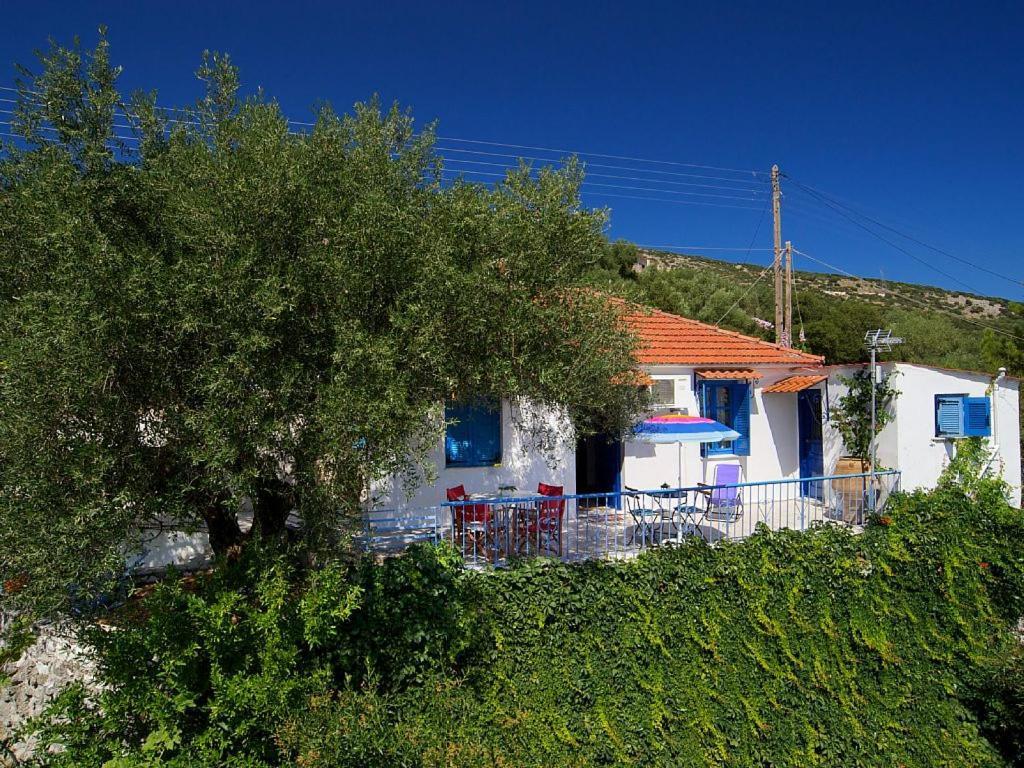 Dom wakacyjny Auntie's With View, Near Agia Efimia *