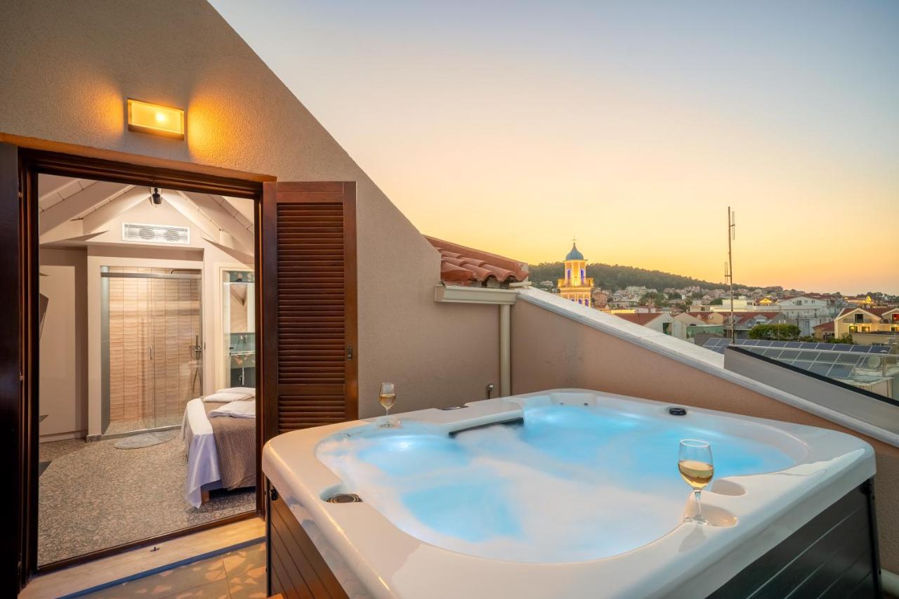 Pink Panther Maisonette Hotel