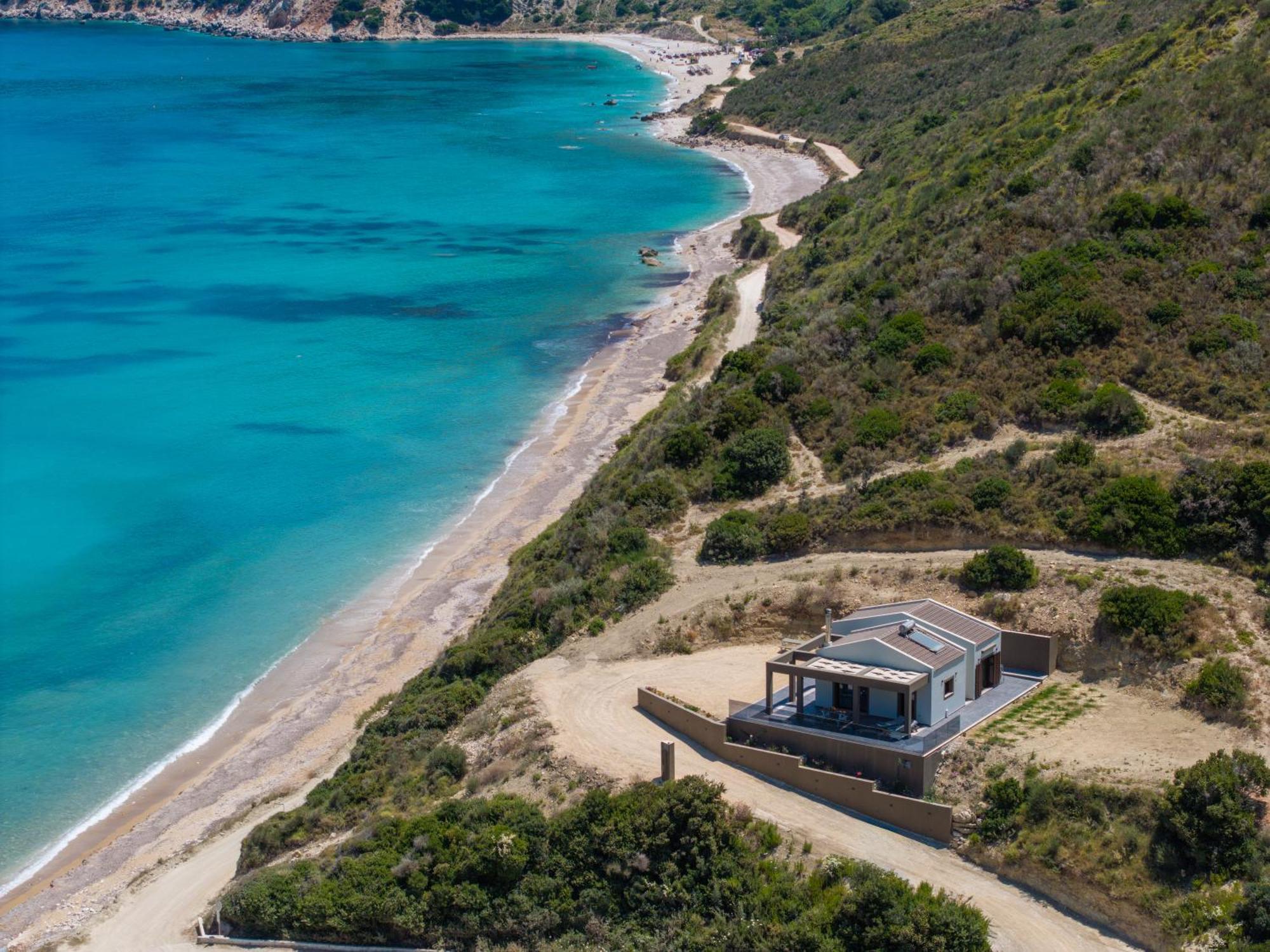 Beachfront Fteri Vila Kefalonia Island