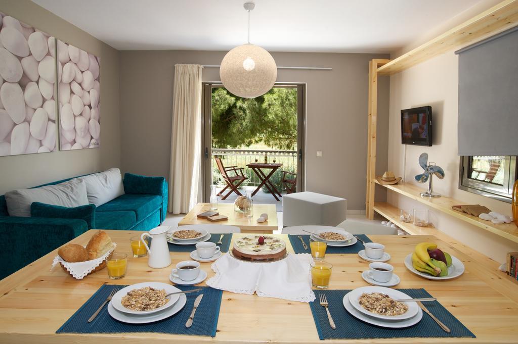 G.living 365 * Agia Efimia