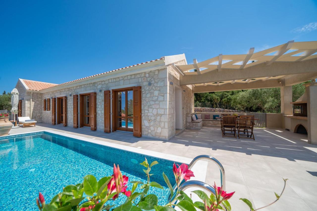 Pitharia Luxury With Amazing Sea Views 别墅 *
